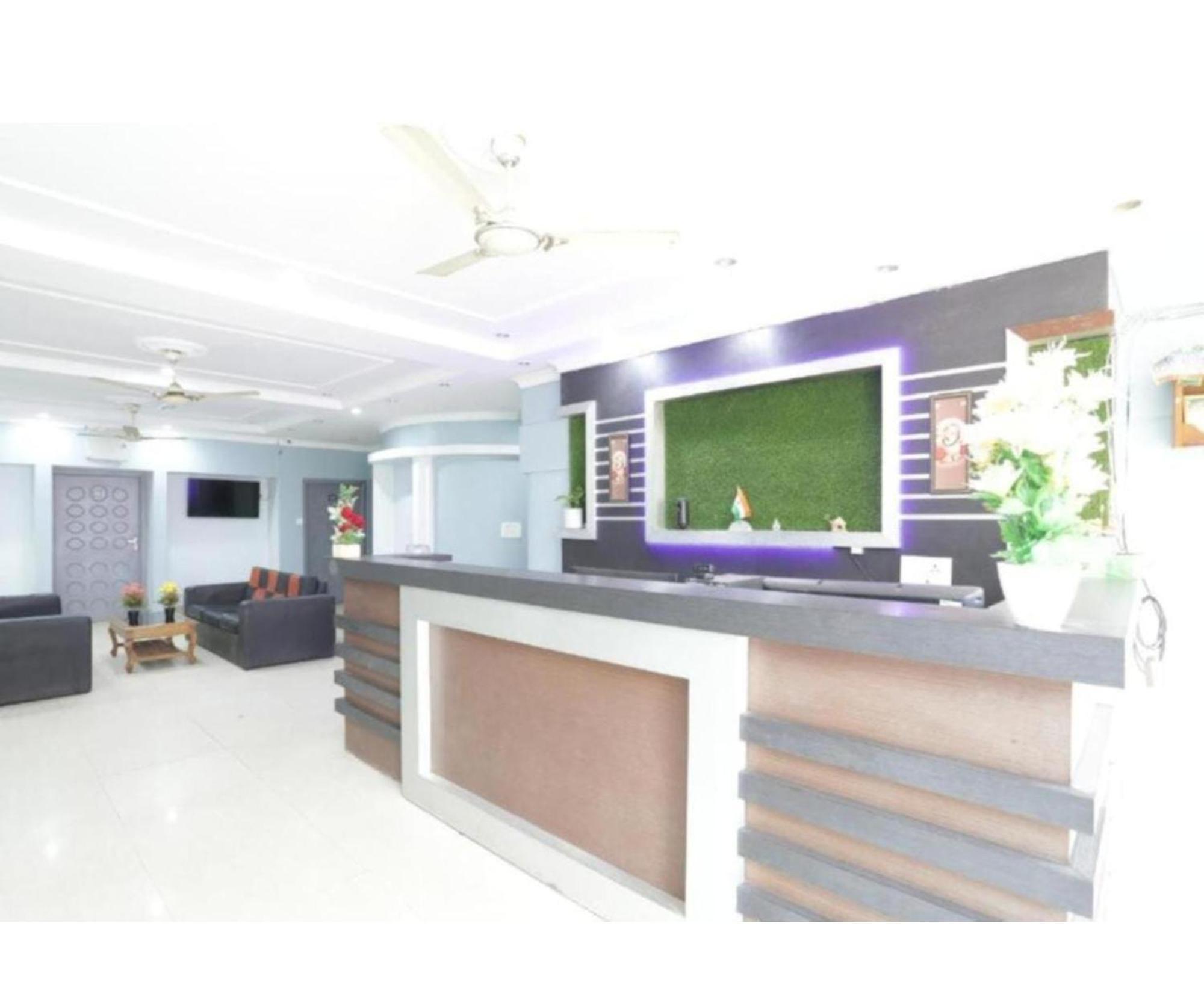 Day S Inn Luxury Stay Near Care Hospital In Budget Friendly Price Best Seller Bhubaneswar Eksteriør billede