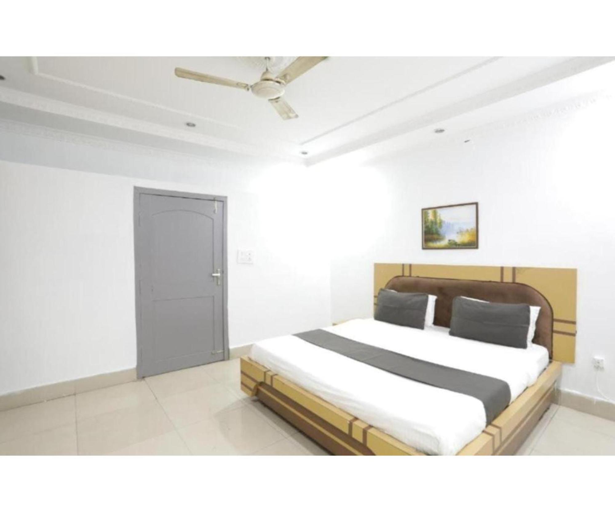 Day S Inn Luxury Stay Near Care Hospital In Budget Friendly Price Best Seller Bhubaneswar Eksteriør billede